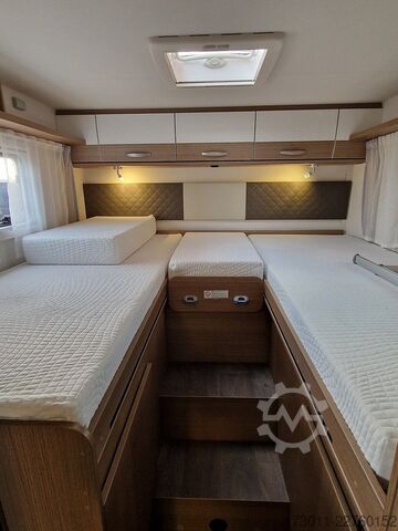 Semi-integrated camper CARADO T337 PRO 140PS Automat