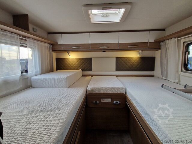 Semi-integrated camper CARADO T337 PRO 140PS Automat