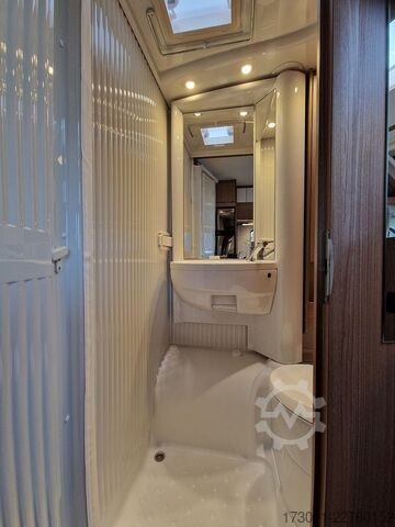 Semi-integrated camper CARADO T337 PRO 140PS Automat