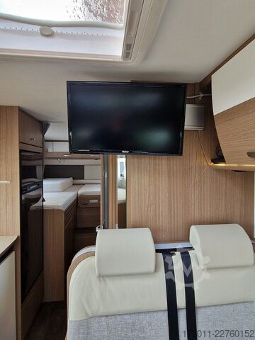 Semi-integrated camper CARADO T337 PRO 140PS Automat