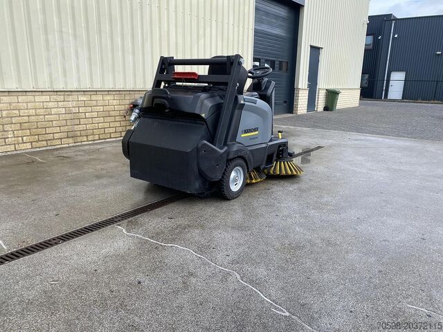 2015 Karcher KM 105/110 R Bp, Kehrmaschine, Hochkipper Karcher KM 105/110 R Bp, Veegmachine, hoogkieper