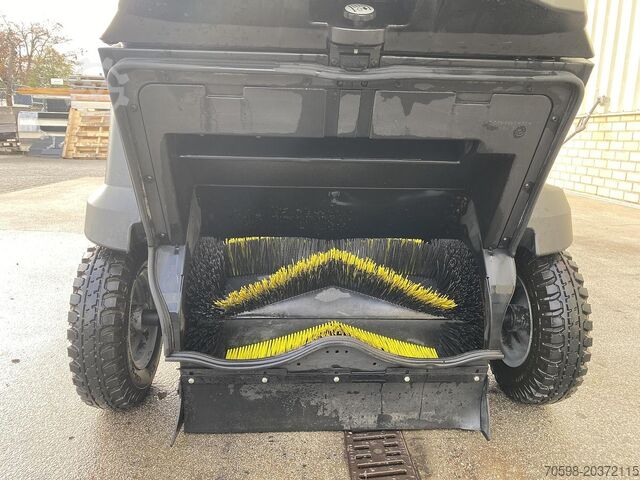 2015 Karcher KM 105/110 R Bp, Kehrmaschine, Hochkipper Karcher KM 105/110 R Bp, Veegmachine, hoogkieper