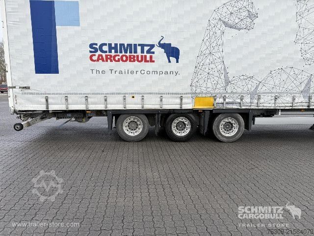 Auflieger mit Pritsche & Plane Schmitz Cargobull Curtainsider Mega Getränke