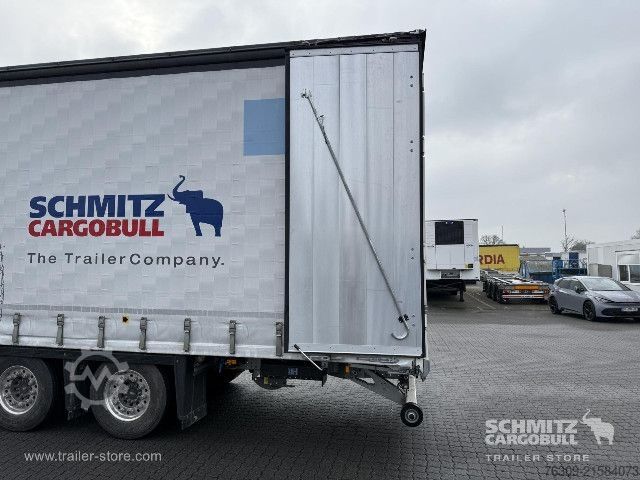 Auflieger mit Pritsche & Plane Schmitz Cargobull Curtainsider Mega Getränke