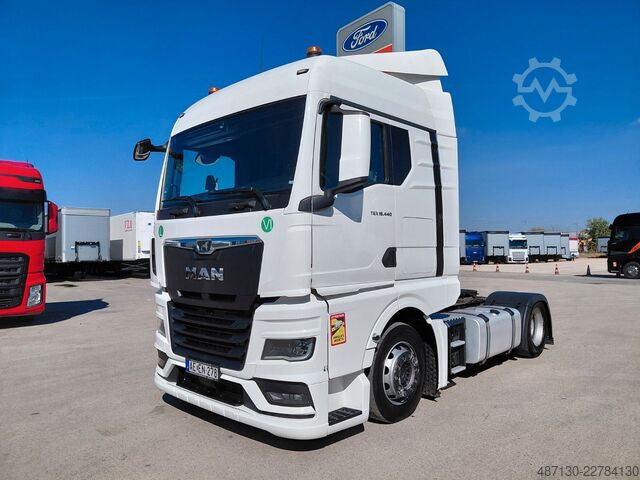 Volume tractor unit MAN TGX 440 Mega
