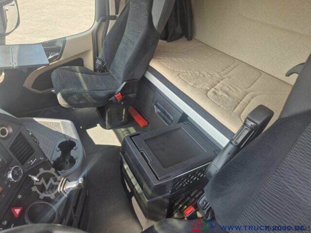 Standard SZM Mercedes-Benz Actros 1845-1846 Giga Space Retarder 2 Betten