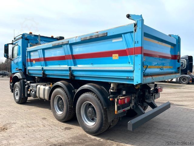 Dreiseitenkipper LKW MERCEDES-BENZ 2643 Arocs/Meiller Kipper/Bordmatik/6x6H/1.Hand
