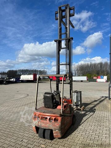 Gabelstapler CESAB CBE 15T  CBE 15T electric / triplex / sideshift