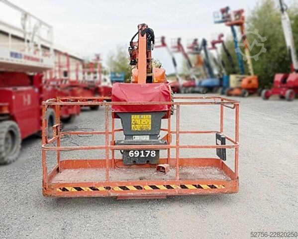 Telescopic boom lift JLG 1350SJP