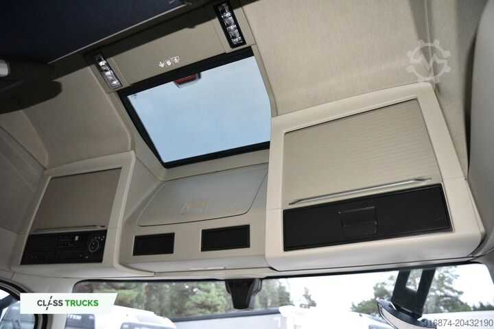 Standard tractor unit VOLVO FH 460 Globetrotter XL Varios i-Save