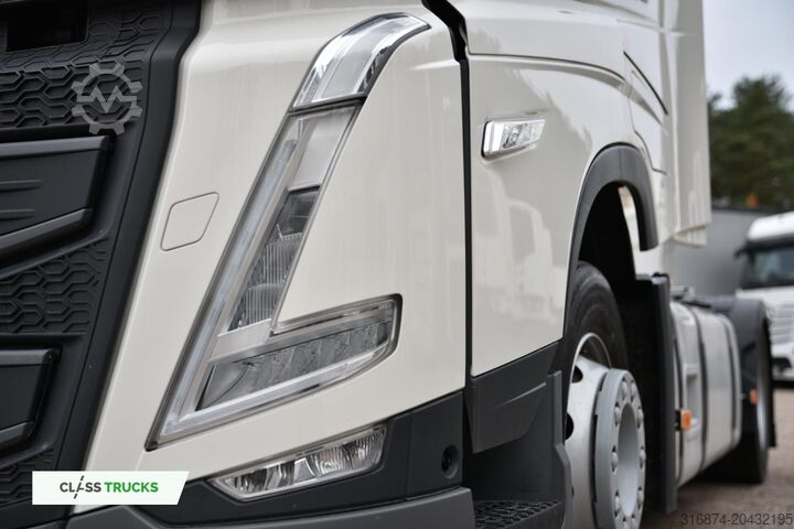 Standard tractor unit VOLVO FH 460 Globetrotter XL Varios i-Save