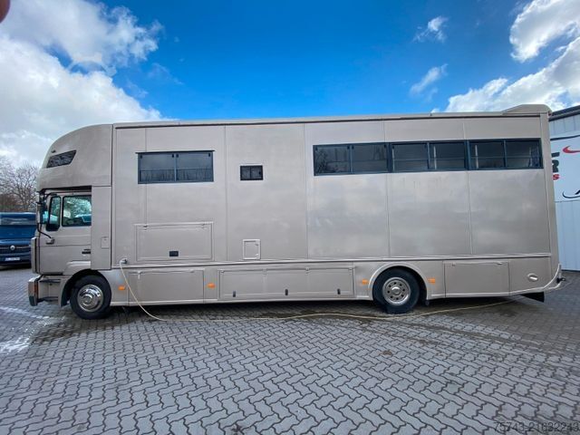 Viehtransporter LKW MAN 12 220 5 Pferde Wohnung