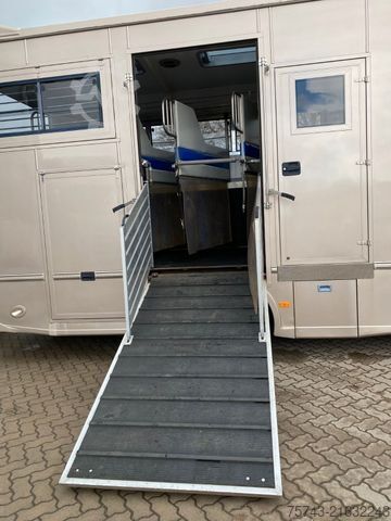 Viehtransporter LKW MAN 12 220 5 Pferde Wohnung