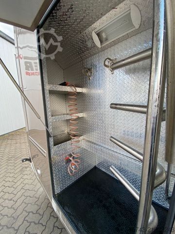 Viehtransporter LKW MAN 12 220 5 Pferde Wohnung