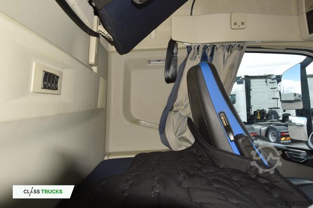 Standard tractor unit VOLVO FH 500 Globetrotter XL