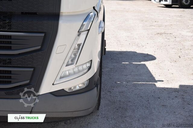 Standard tractor unit VOLVO FH 500 XL i-ParkCool ACC