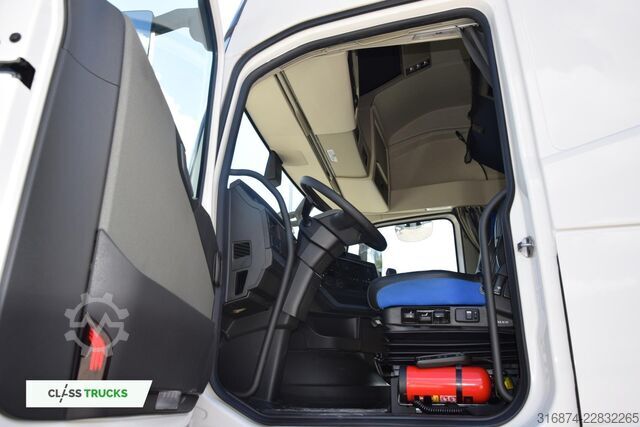 Standard tractor unit VOLVO FH 500 XL i-ParkCool ACC