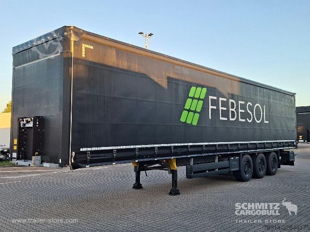 Auflieger mit Pritsche & Plane Schmitz Cargobull Curtainsider Standard Getränke
