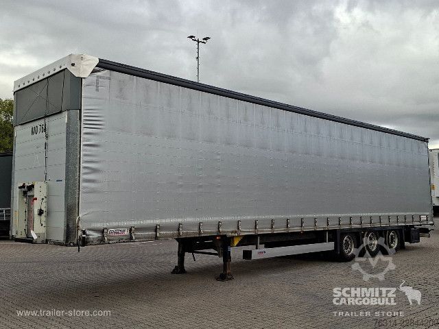 Auflieger mit Pritsche & Plane Schmitz Cargobull Curtainsider Mega Getränke