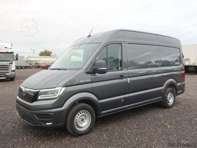 Panel van MAN TGE 3.180 mittelang Hochdach AHK Tacho