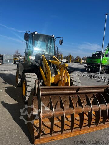 Komatsu WA100M-8E0 Komatsu WA100M-8E0