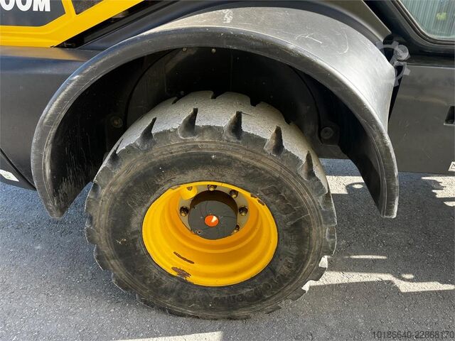 Komatsu WA100M-8E0 Komatsu WA100M-8E0
