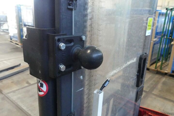 LINDE L14 high-lift pallet truck LINDE L14