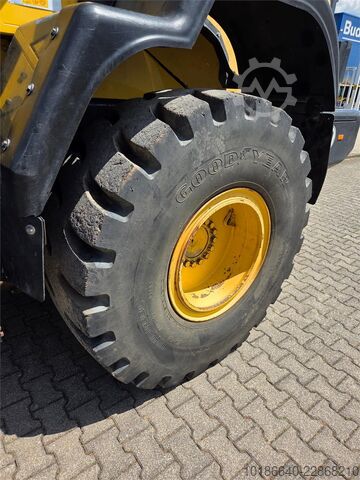Komatsu WA320-8E0 Komatsu WA320-8E0