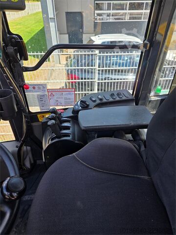 Komatsu WA320-8E0 Komatsu WA320-8E0