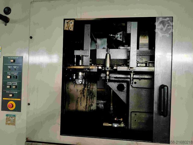 Vertikales CNC-Bearbeitungszentrum HITACHI VS50 + 4. Achse Hitachi Seiki VS 50