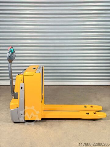 Low lift truck pedestrian Jungheinrich EJE C20 - nur 1651 Std - Service Neu + Garantie