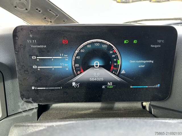 Standard-SZM Mercedes-Benz Actros 1845 StreamSpace / 564 dkm / Tacho V2 / ...