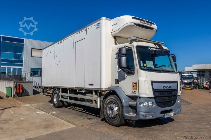 Refrigerated/freezer transport DAF LF55 250 +CHEREAU+THERMO KING+DHOLLANDIA1.5 T.