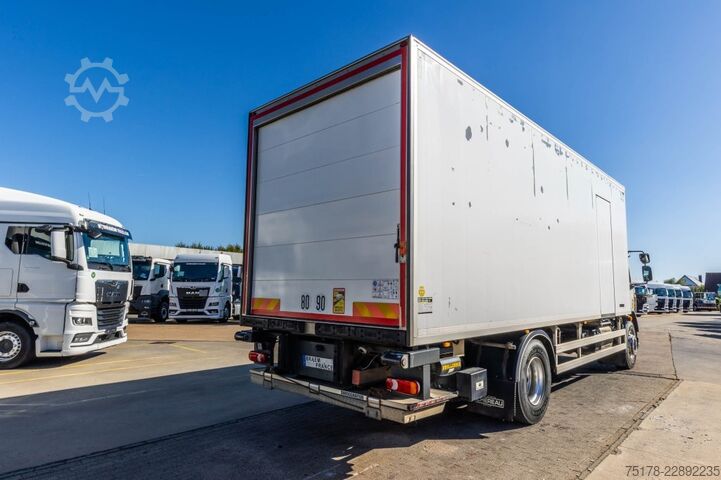 Refrigerated/freezer transport DAF LF55 250 +CHEREAU+THERMO KING+DHOLLANDIA1.5 T.