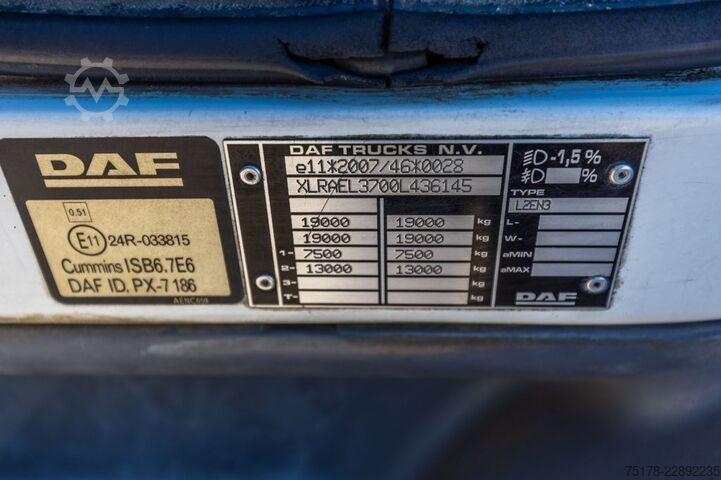 Refrigerated/freezer transport DAF LF55 250 +CHEREAU+THERMO KING+DHOLLANDIA1.5 T.