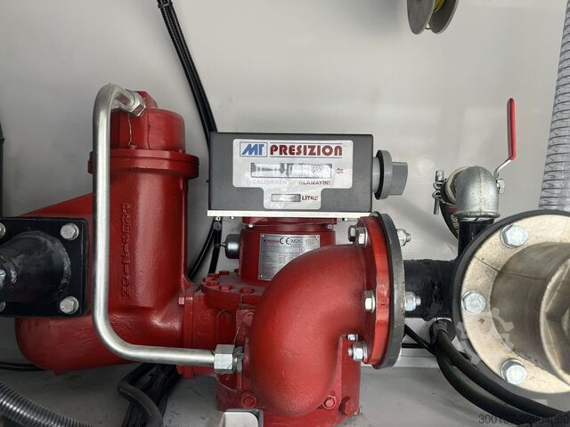 Tanker Mercedes-Benz Arocs 2136 A 4x4 | Fuel Tank | 2 units | STOCK |