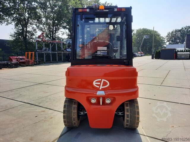 Electric 4-wheel forklift EP CPD50L1 + Joystick