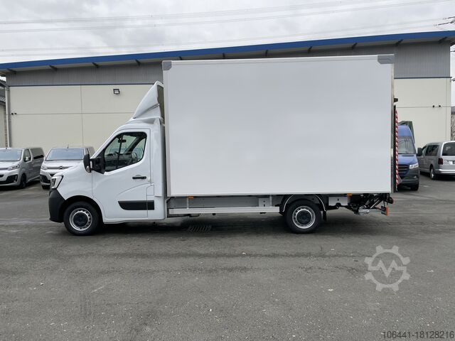 Transporter mit Koffer Renault Master Koffer LBW 2400 Hoch