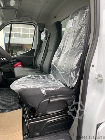Transporter mit Koffer Renault Master Koffer LBW 2400 Hoch