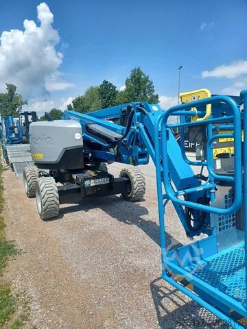 Articulating boom Genie Z45 XC