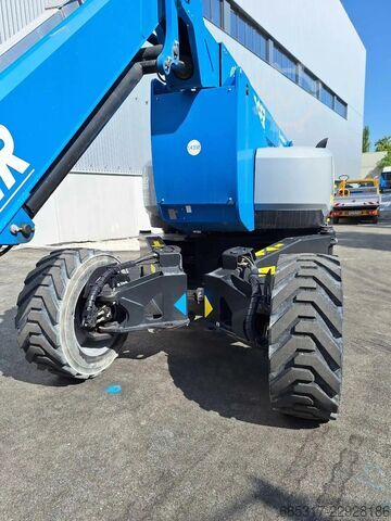 Articulating boom Genie ZX 135/70