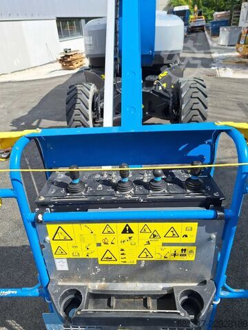 Articulating boom Genie ZX 135/70