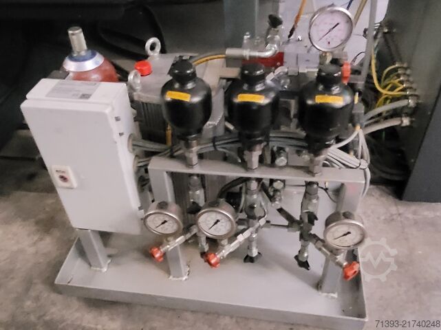 Machining center DOOSAN DNM 5700