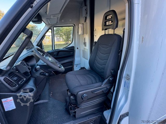 Box van IVECO Daily 70C17 Koffer mit Ladebordwand*4 STÜCK*