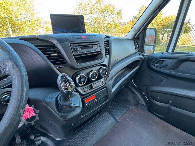 Box van IVECO Daily 70C17 Koffer mit Ladebordwand*4 STÜCK*