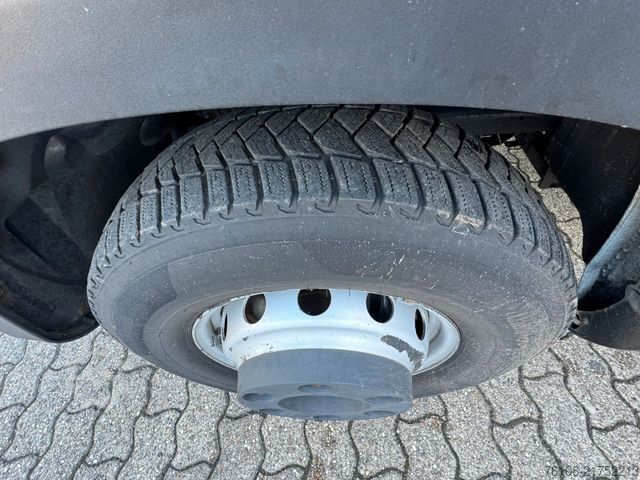 Box van IVECO Daily 70C17 Koffer mit Ladebordwand*4 STÜCK*