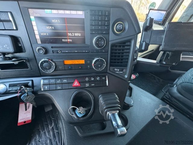 Box truck MERCEDES-BENZ Actros 2545 6x2 Getränkewagen