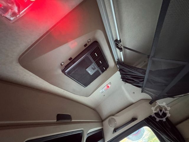 Box truck MERCEDES-BENZ Actros 2545 6x2 Getränkewagen