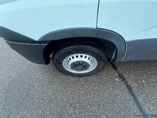 Box van IVECO Daily 35S16 Koffer mit Ladebordwand *Klima-aut.*