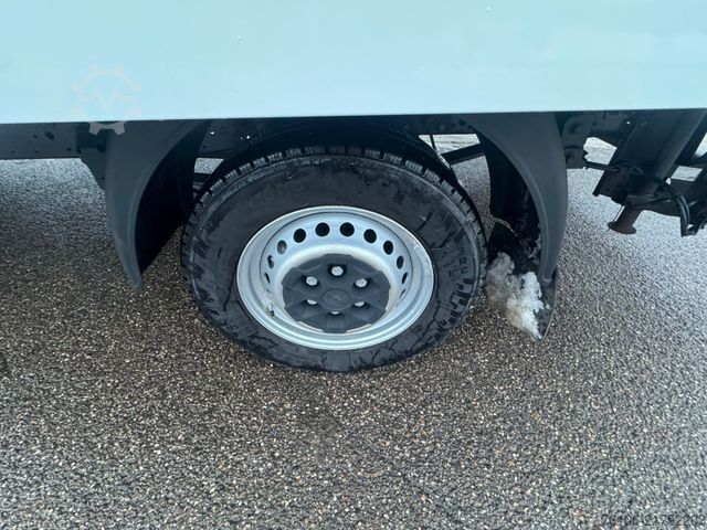 Box van IVECO Daily 35S16 Koffer mit Ladebordwand *Klima-aut.*